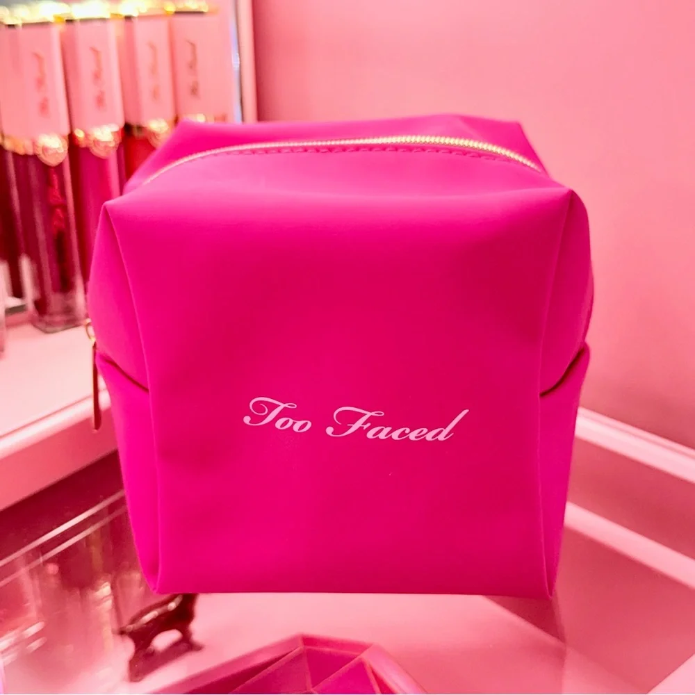 Hot Pink Too Faced Mini Makeup Bag Mini 2 Piece Better Than Sex Mascara Set